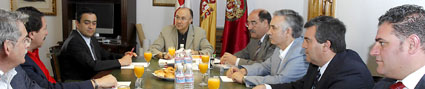 Desayuno de trabajo del pasado jueves entre el presidente de la DiputaciÃ³n, el diputacdo de Hacienda y los ediles de los grandes municipios de la provincia de Valladolid.