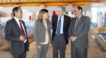 Marcos, Gredilla y MartÃ­n Pascual durante la visita al Balneario de Las Salinas con motivo de la celebraciÃ³n del Consejo Provincial de Mayores.